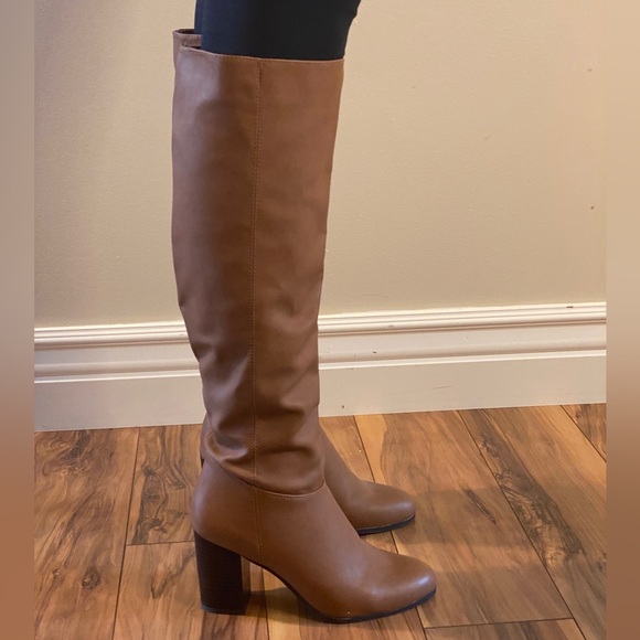 Brown Circus Knee High Boot by Sam Edelman - Picture 2 of 4